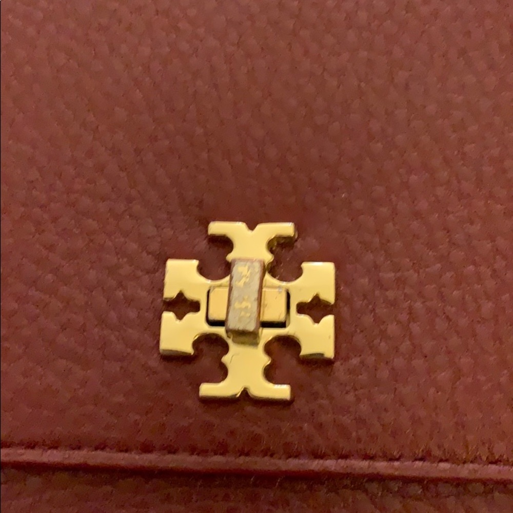 Crossbody - Picture 2 of 4